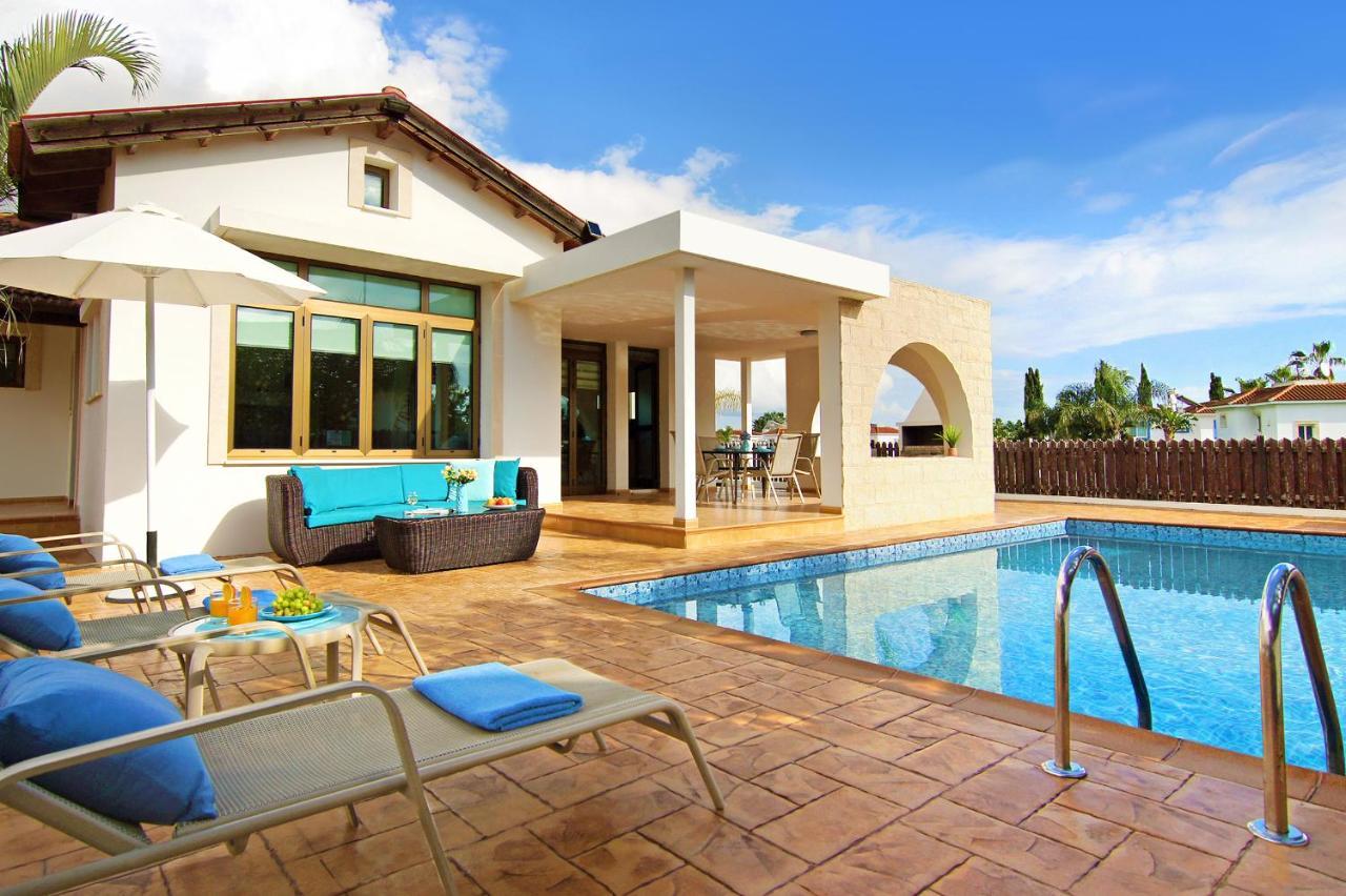 Villa Merry Agia Napa Buitenkant foto