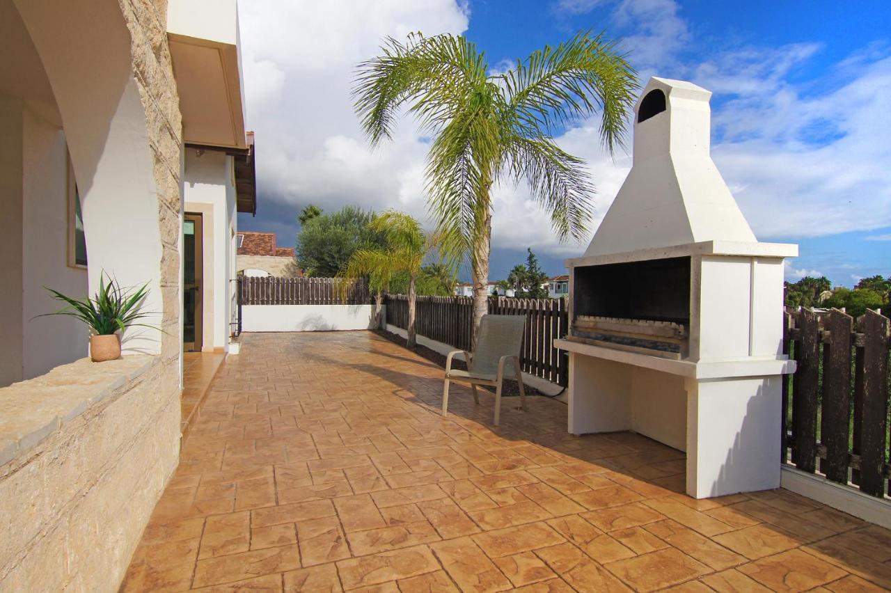 Villa Merry Agia Napa Buitenkant foto
