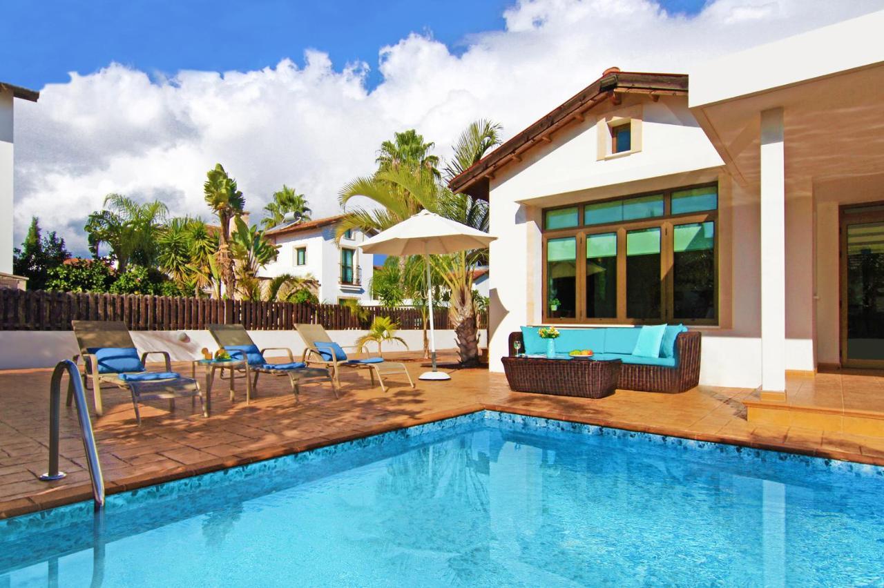 Villa Merry Agia Napa Buitenkant foto
