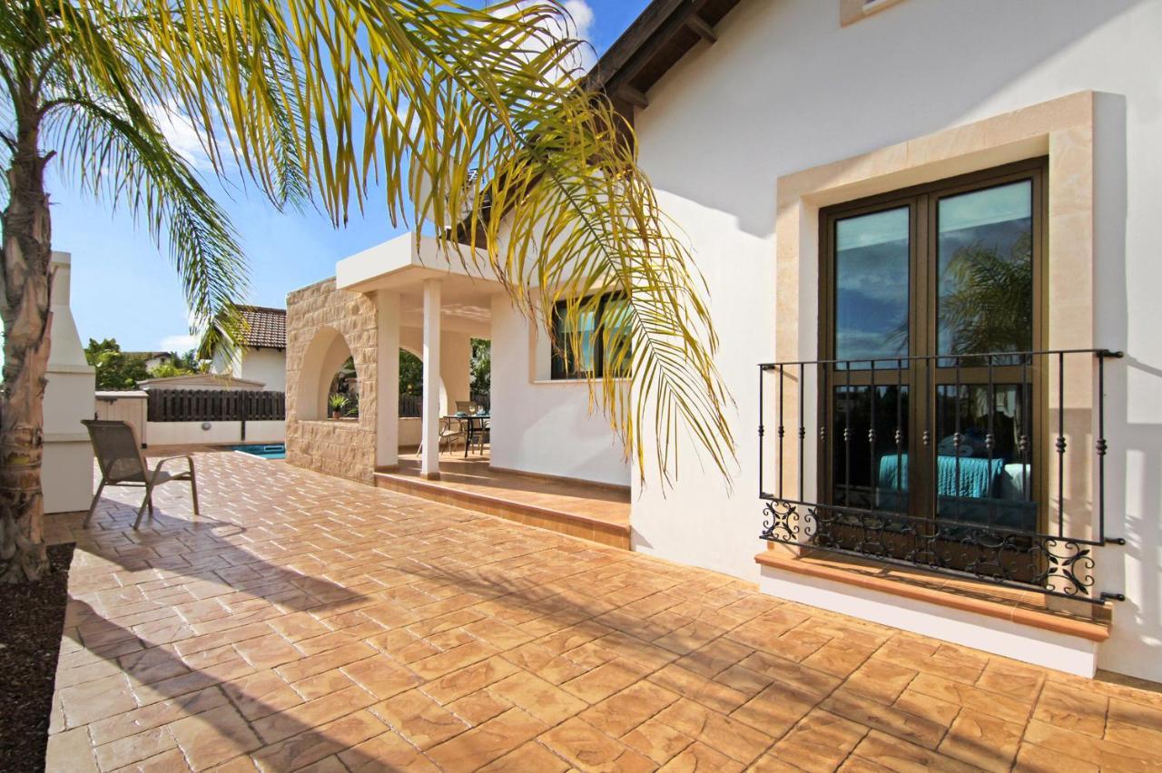 Villa Merry Agia Napa Buitenkant foto
