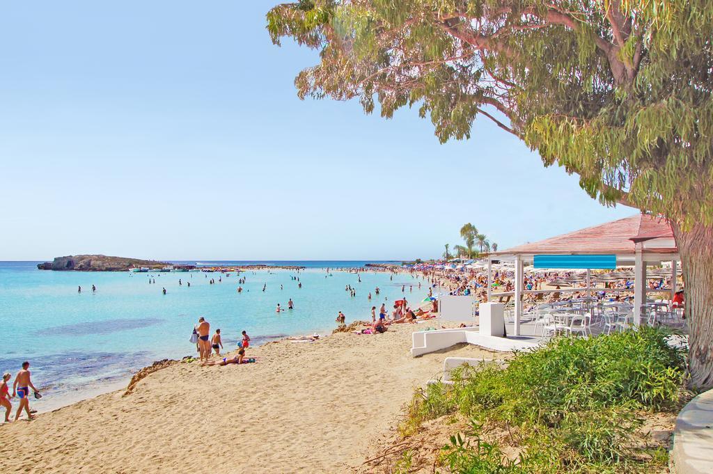 Villa Merry Agia Napa Buitenkant foto
